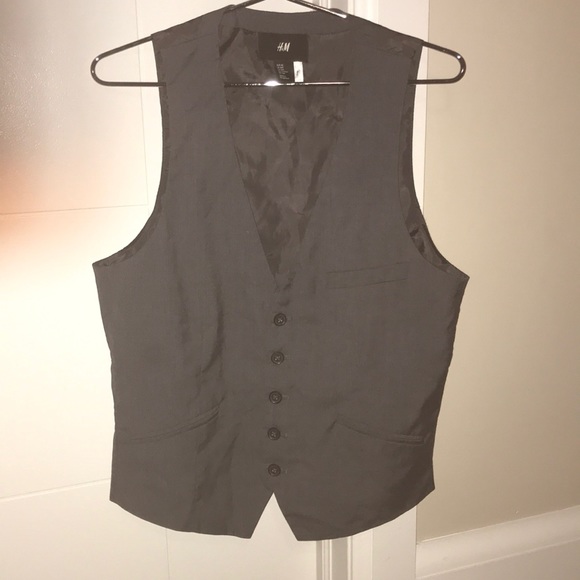 Men’s Vest - Picture 2 of 5
